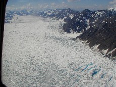 À l'approche de McKinley, vue sur l'un des 100,000 glaciers en Alaska.